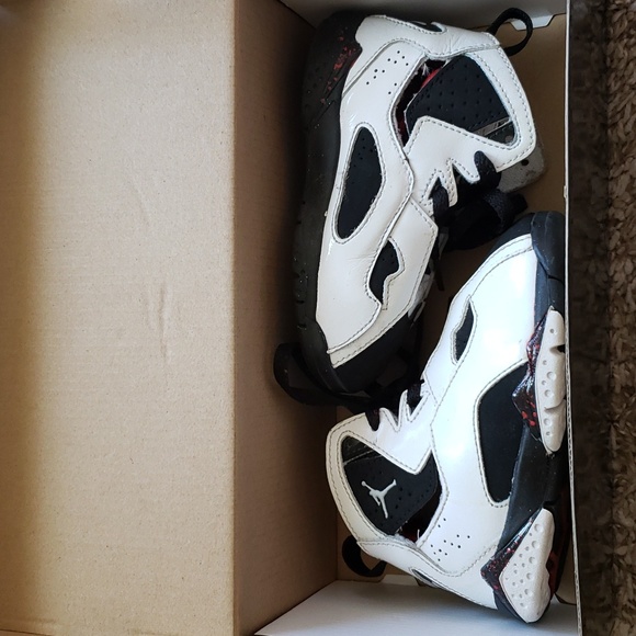 Jordan True Flight Toddler Basketball shoes EUC - Picture 7 of 10